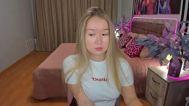 PollyOcean online show from 7, 11, 2025