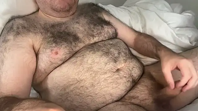 Snapshot of elagobear chatting on 19, 6, 2026 elagobear online show from 19, 6, 2026