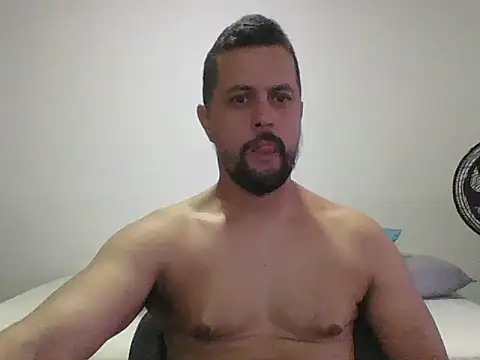 Snapshot of TRIISTAN_KING10 chatting on 17, 7, 2026 TRIISTAN KING10 online show from 17, 7, 2026