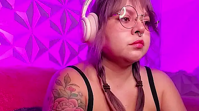 Satyn doll online show from 26, 10, 2025