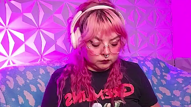 Satyn doll online show from 1, 3, 2026