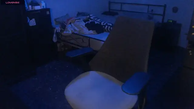 SexxxyLouis online show from 17, 10, 2025