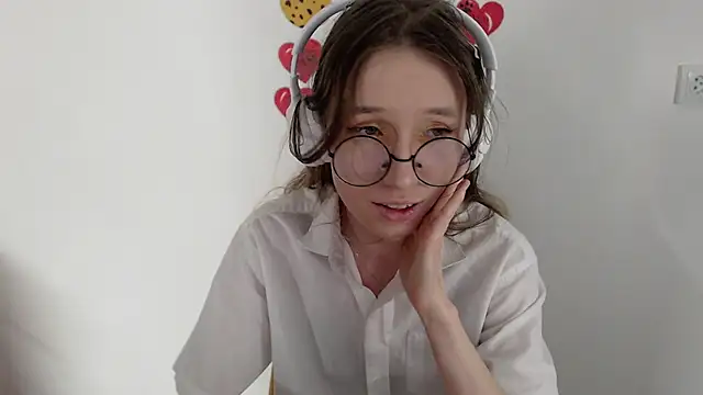 Snapshot of _Hanna_Moon_ chatting on 20, 4, 2026 Hanna Moon online show from 20, 4, 2026