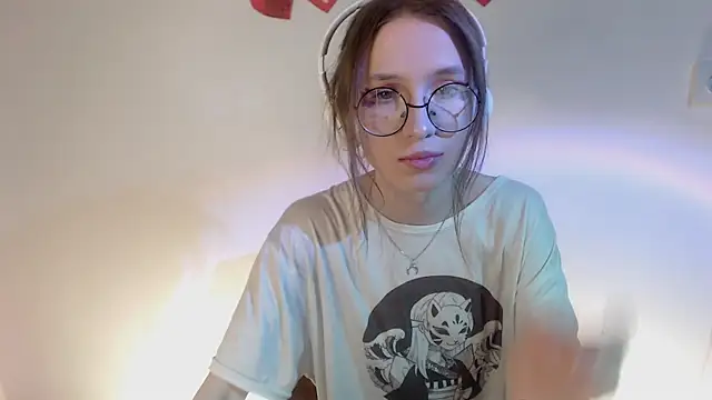 Snapshot of _Hanna_Moon_ chatting on 27, 4, 2026 Hanna Moon online show from 27, 4, 2026