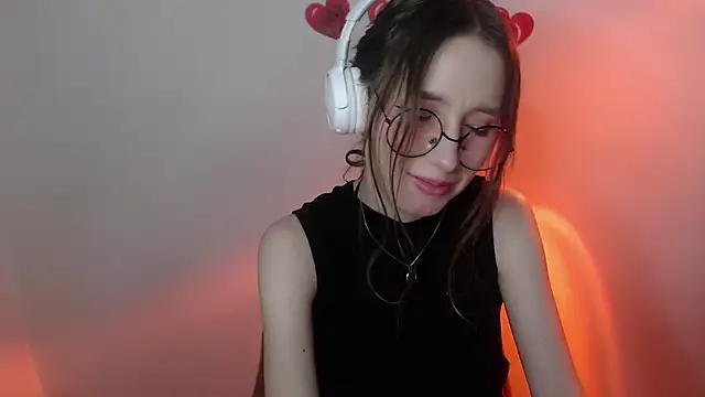 Snapshot of _Hanna_Moon_ chatting on 30, 4, 2026 Hanna Moon online show from 30, 4, 2026