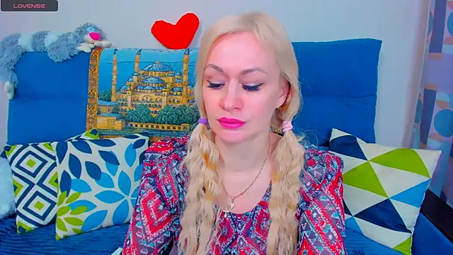 EllenMoore online show from 9, 1, 2025