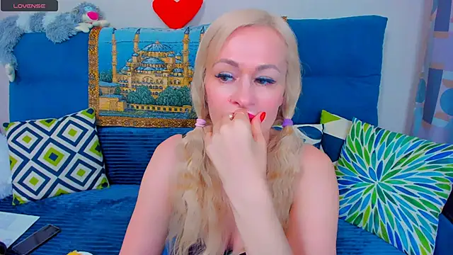 EllenMoore online show from 15, 1, 2025