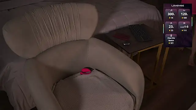 eseniyavl online show from 13, 4, 2026