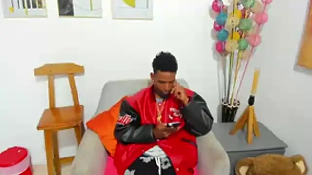 anhtony wayans online show from 25, 3, 2026