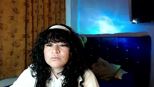 ANGELIQUE KLANE online show from 28, 10, 2025