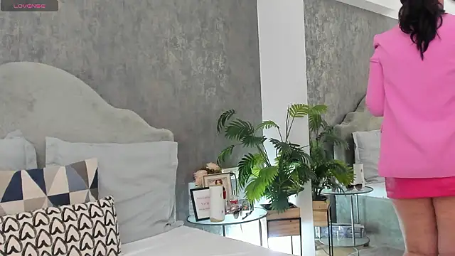 LisaCroft online show from 9, 3, 2026