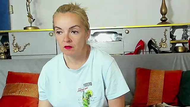 Snapshot of KateConner chatting on 15, 6, 2026 KateConner online show from 15, 6, 2026