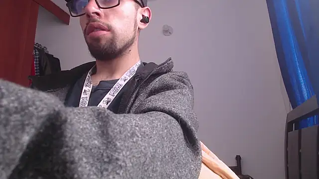 fvckolombianguyy online show from 3, 2, 2025