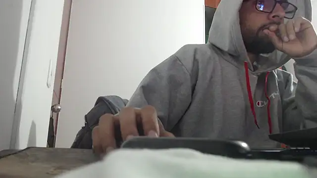 fvckolombianguyy online show from 11, 2, 2025