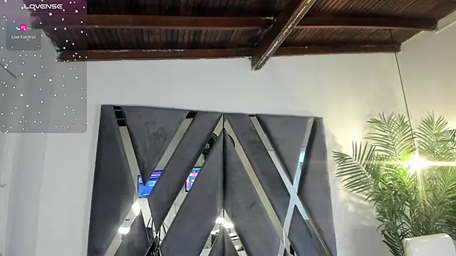 alessandra wells online show from 10, 11, 2025