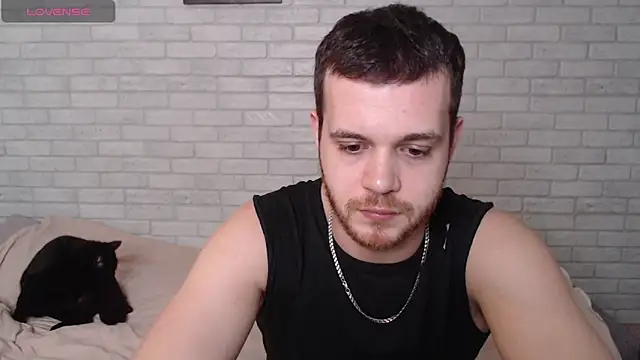 Snapshot of Alexxx_horny chatting on 23, 4, 2026 Alexxx horny online show from 23, 4, 2026