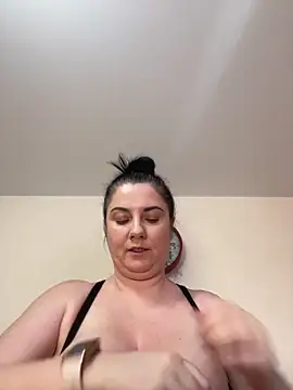 alisiaparril online show from 19, 3, 2025