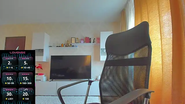 hot evil queen online show from 13, 11, 2025