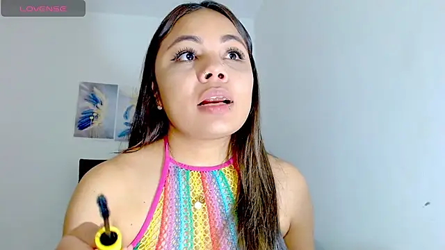 Snapshot of Kylie_loveee chatting on 15, 11, 2025 Kylie loveee online show from 15, 11, 2025