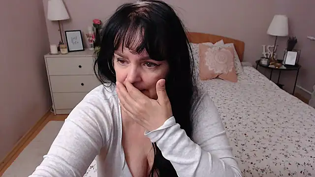 Snapshot of LeveMe2Nightt chatting on 7, 12, 2024 LeveMe2Nightt online show from 7, 12, 2024
