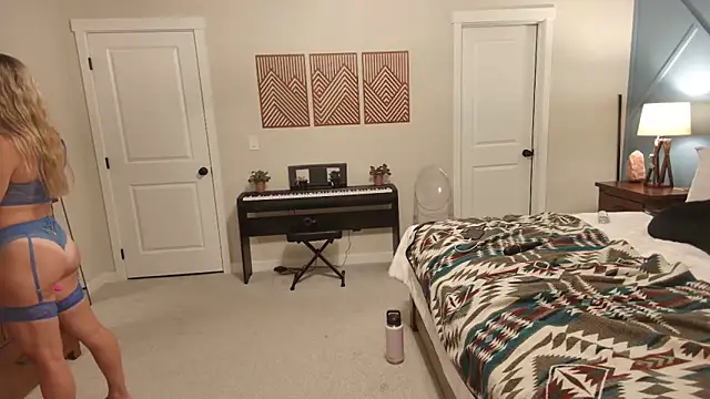 xxyourgirlblair online show from 16, 9, 2025