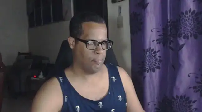 Snapshot of thesugar32 chatting on 4, 3, 2025 thesugar32 online show from 4, 3, 2025