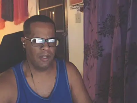 Snapshot of thesugar32 chatting on 3, 10, 2025 thesugar32 online show from 3, 10, 2025