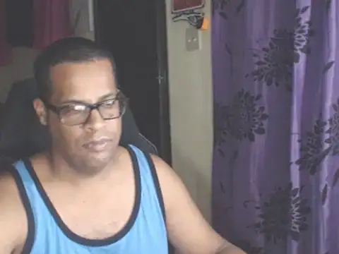 Snapshot of thesugar32 chatting on 6, 10, 2025 thesugar32 online show from 6, 10, 2025