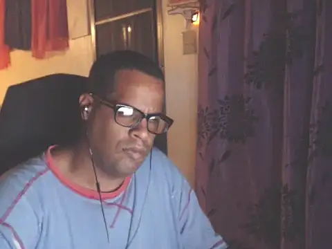 Snapshot of thesugar32 chatting on 7, 10, 2025 thesugar32 online show from 7, 10, 2025