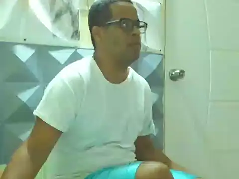 Snapshot of thesugar32 chatting on 20, 10, 2025 thesugar32 online show from 20, 10, 2025