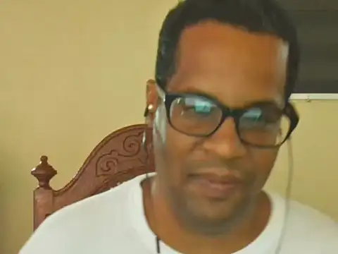 Snapshot of thesugar32 chatting on 21, 10, 2025 thesugar32 online show from 21, 10, 2025