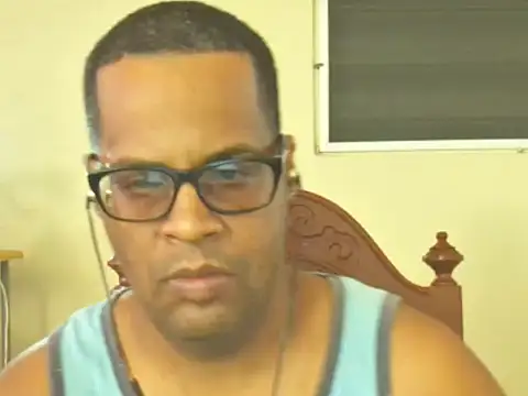 Snapshot of thesugar32 chatting on 8, 11, 2025 thesugar32 online show from 8, 11, 2025