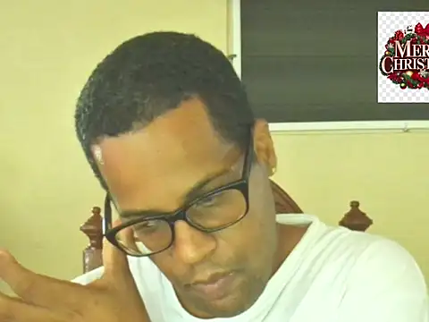 Snapshot of thesugar32 chatting on 5, 12, 2025 thesugar32 online show from 5, 12, 2025