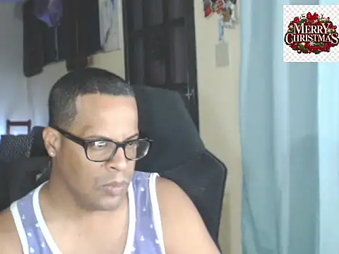 Snapshot of thesugar32 chatting on 21, 12, 2025 thesugar32 online show from 21, 12, 2025