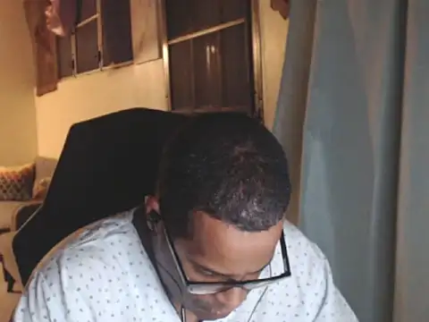 Snapshot of thesugar32 chatting on 4, 2, 2026 thesugar32 online show from 4, 2, 2026