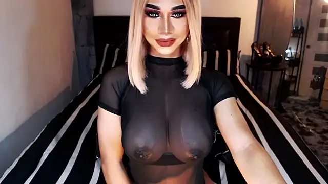 Snapshot of MassiveCockxMistress chatting on 26, 10, 2025 MassiveCockxMistress online show from 26, 10, 2025