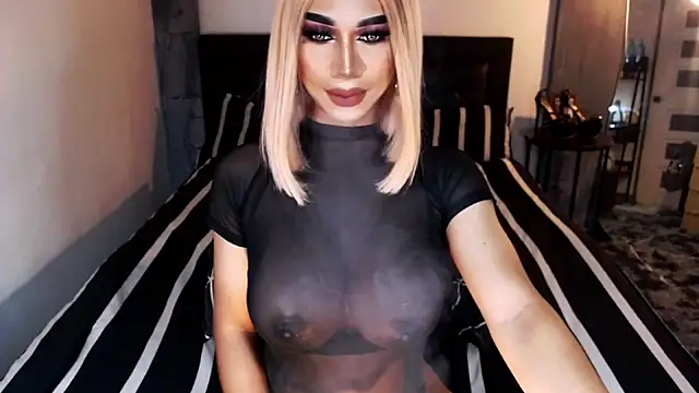 Snapshot of MassiveCockxMistress chatting on 12, 11, 2025 MassiveCockxMistress online show from 12, 11, 2025