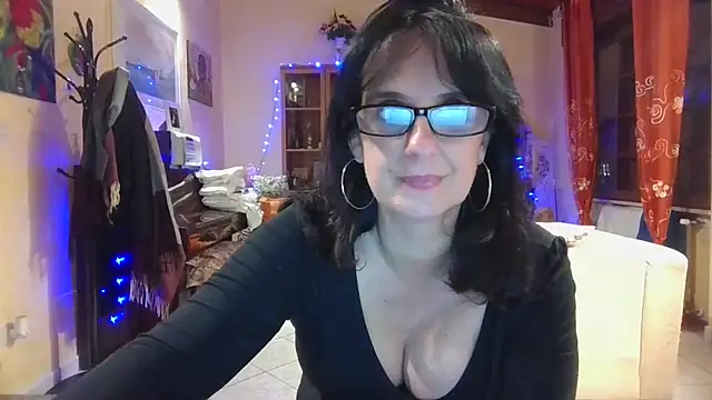 Snapshot of ClaudyGeryn chatting on 12, 12, 2024 ClaudyGeryn online show from 12, 12, 2024