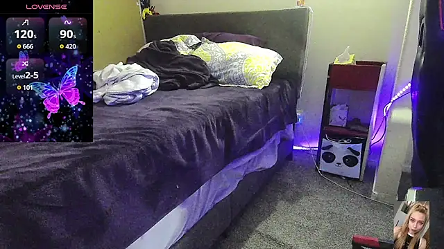 Blondiewithanass online show from 8, 2, 2026