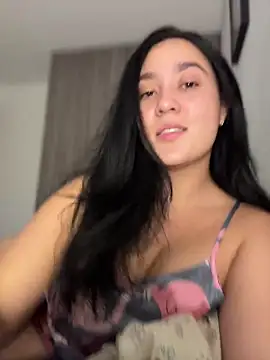 Snapshot of Nina_lovi chatting on 5, 8, 2026 Nina lovi online show from 5, 8, 2026