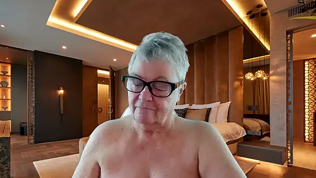 Snapshot of GrannyChrissy68 chatting on 18, 12, 2025 GrannyChrissy68 online show from 18, 12, 2025