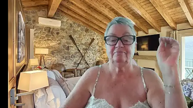 Snapshot of GrannyChrissy68 chatting on 21, 12, 2025 GrannyChrissy68 online show from 21, 12, 2025