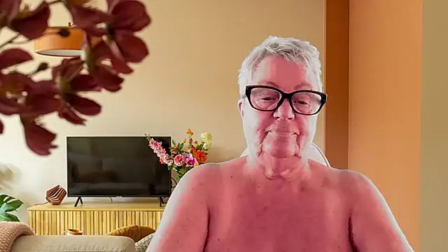 Snapshot of GrannyChrissy68 chatting on 6, 2, 2026 GrannyChrissy68 online show from 6, 2, 2026