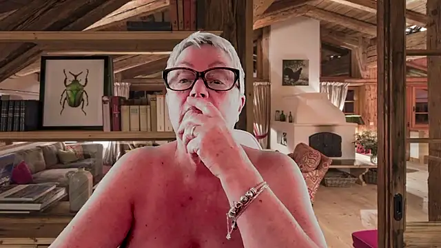 Snapshot of GrannyChrissy68 chatting on 15, 2, 2026 GrannyChrissy68 online show from 15, 2, 2026