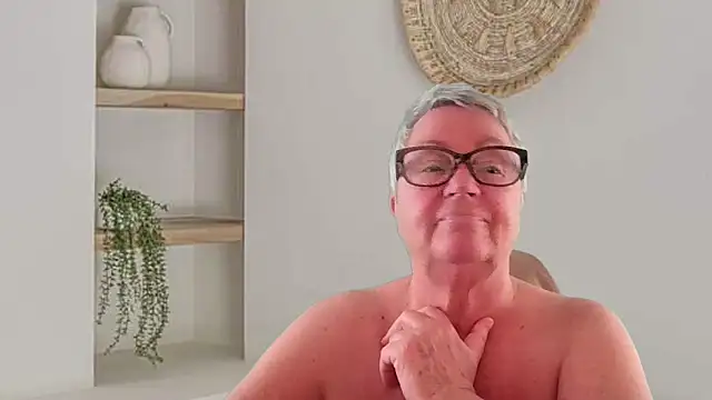 Snapshot of GrannyChrissy68 chatting on 2, 6, 2026 GrannyChrissy68 online show from 2, 6, 2026