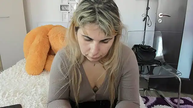 sweetemy4u online show from 4, 3, 2025