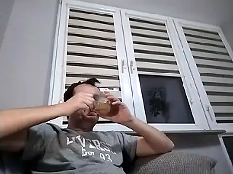 grzes19763 online show from 19, 12, 2025