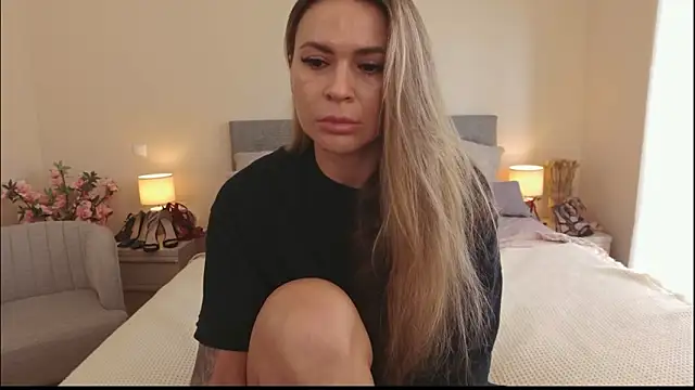 your poison-girl online show from 2, 2, 2026