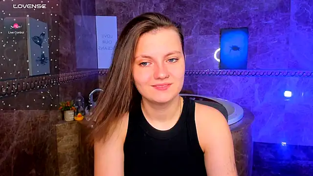 Snapshot of MelindaTin chatting on 21, 6, 2026 MelindaTin online show from 21, 6, 2026