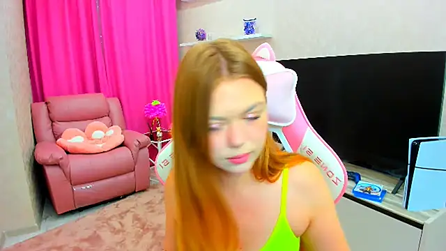 Strawberrye online show from 12, 9, 2025